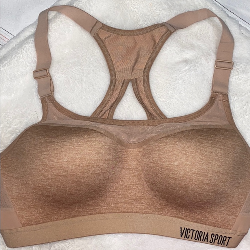 Victoria Sport bra.